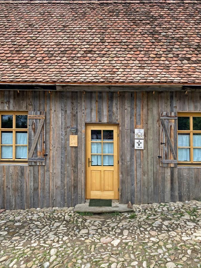 Viscri 32 - White Barn And Blue House Exterior foto
